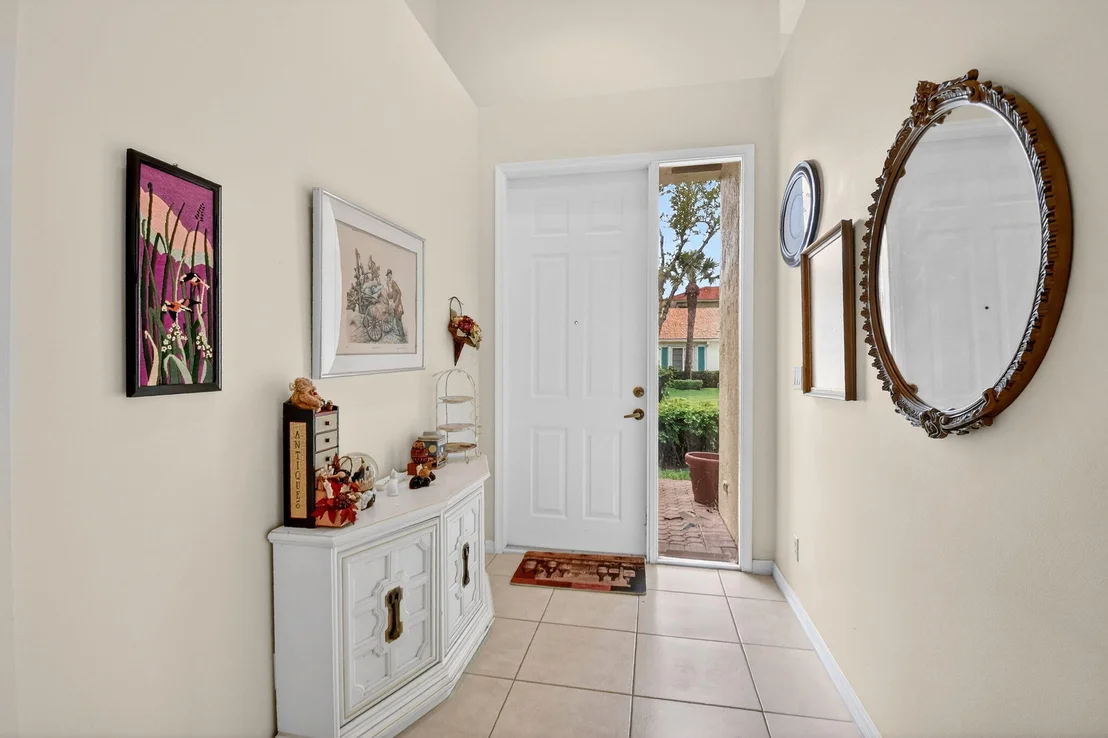 Photo of 6276 Heliconia Road
