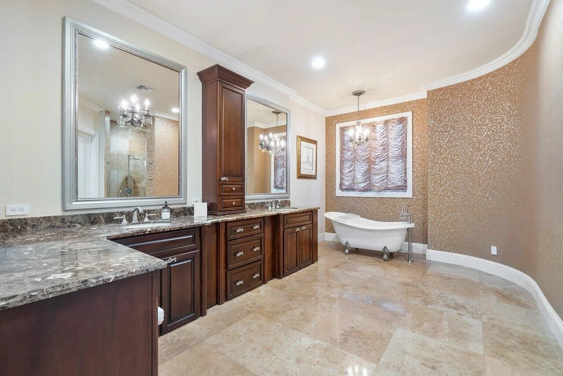 Photo of 5818 Windsor Terrace