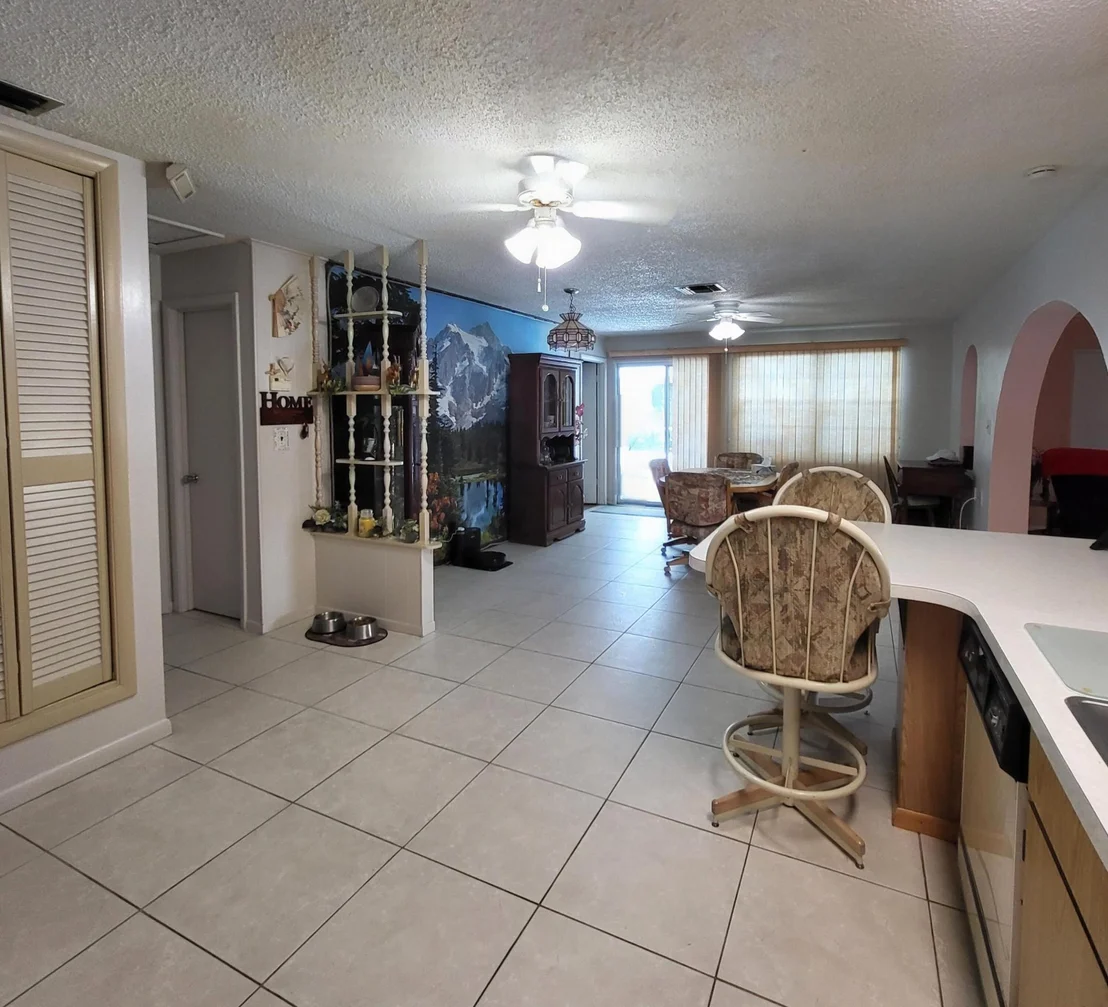 Photo of 2928 SE 27th Street
