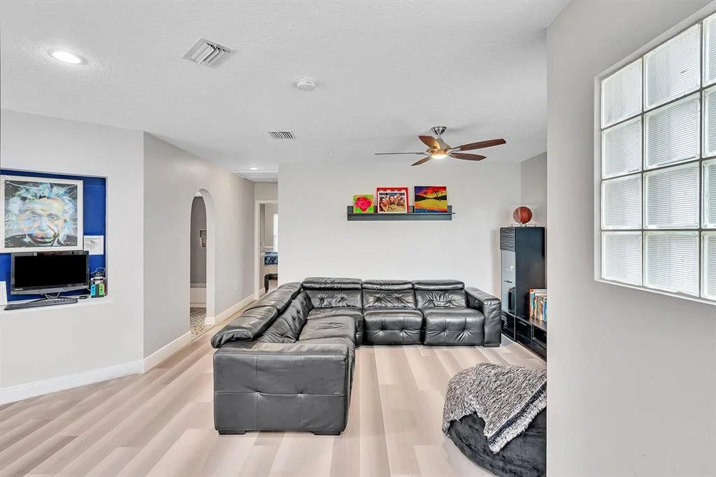 Photo of 6810 Portside Drive