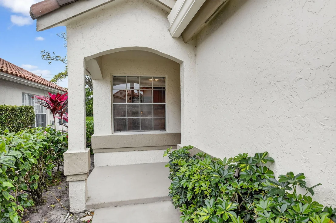 Photo of 6121 Bay Isles Drive
