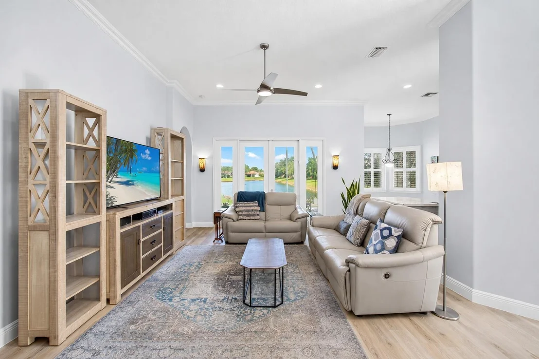 Photo of 7280 Demedici Circle