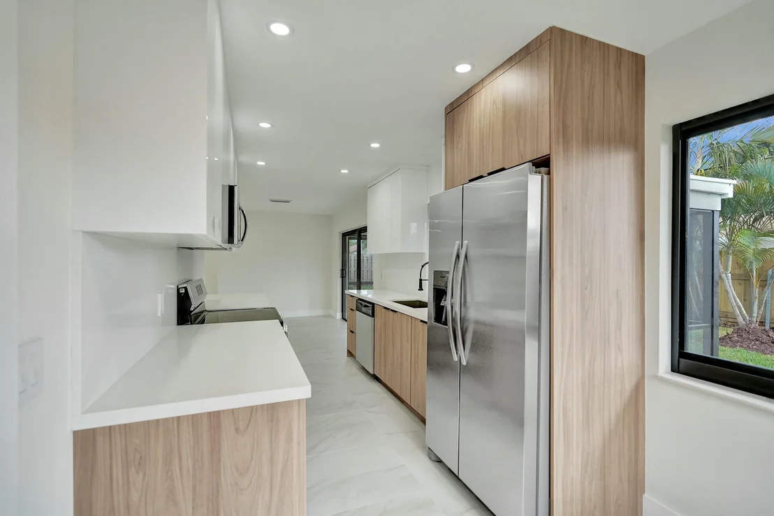Photo of 728 Heron Drive