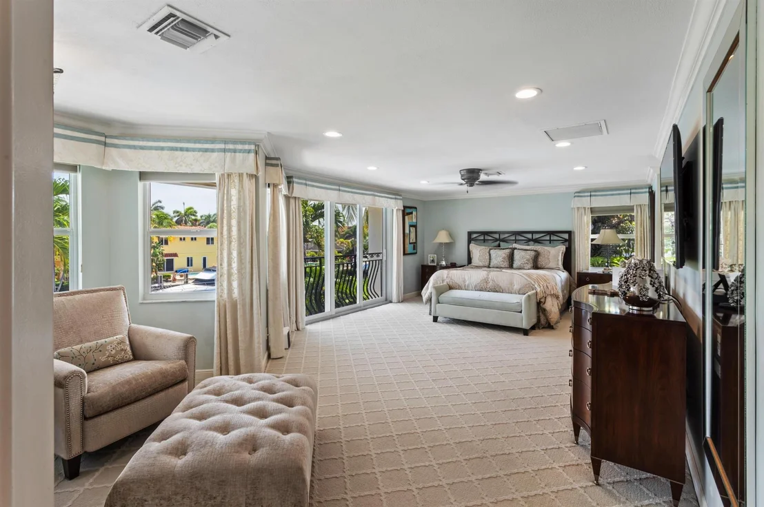 Photo of 932 Gardenia Drive