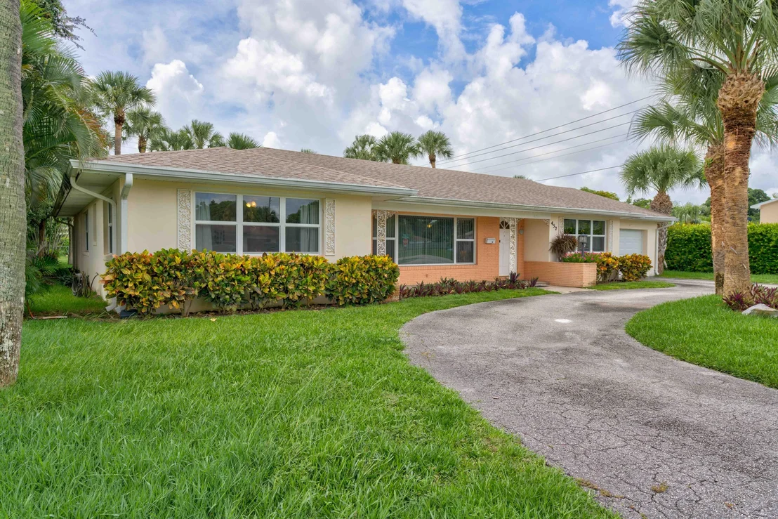 Photo of 452 Date Palm Drive