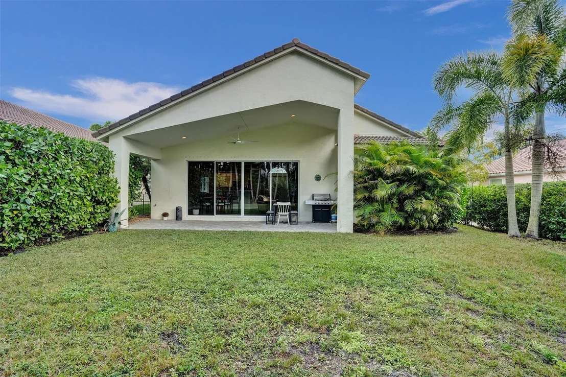 Photo of 6935 SE Twin Oaks Circle