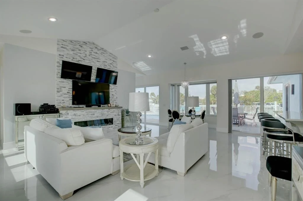 Photo of 4201 NE 30th Terrace
