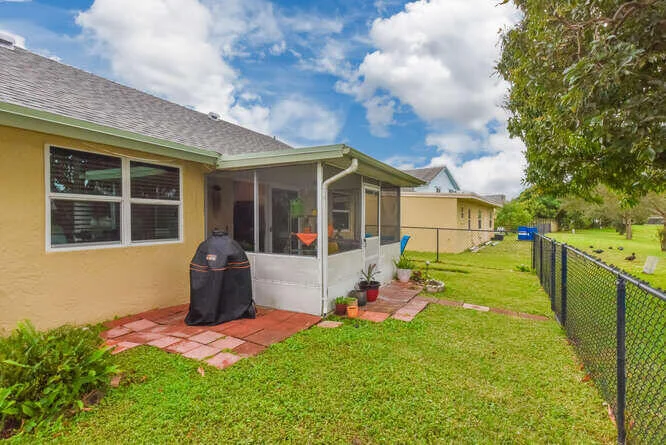 Photo of 1817 Stonehaven Drive