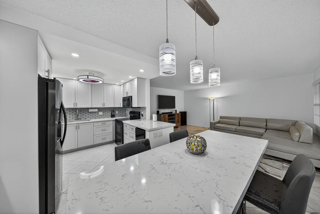 Photo of Unit D1 at 1904 BERMUDA Circle