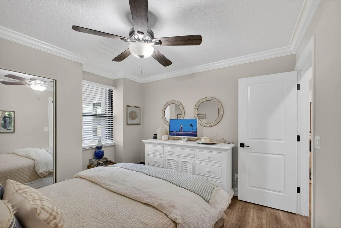 Photo of Unit B at 101 Half Moon Circle