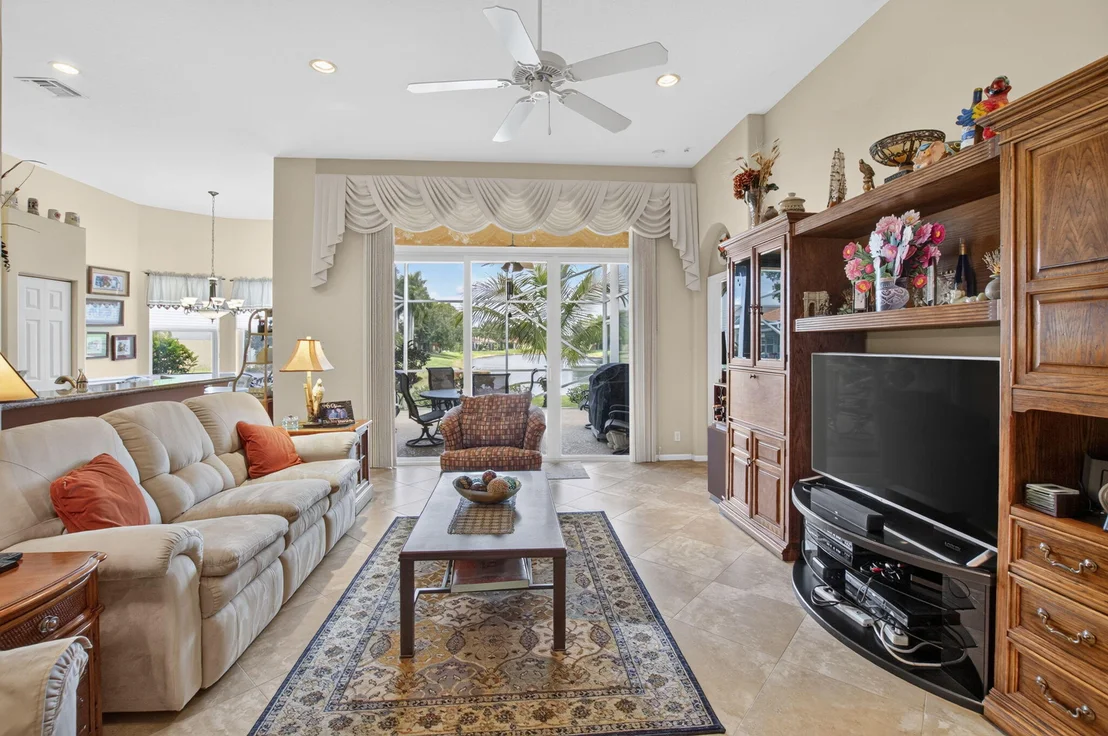 Photo of 7276 DEMEDICI Circle