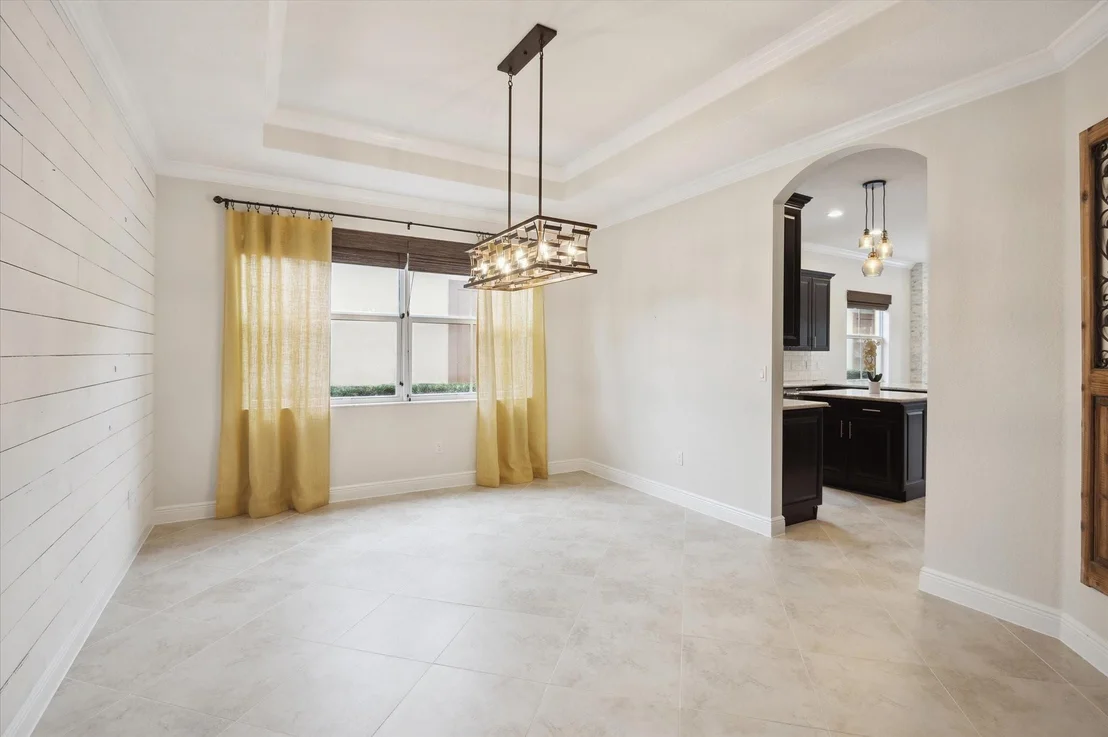 Photo of 8540 Lakeside Drive