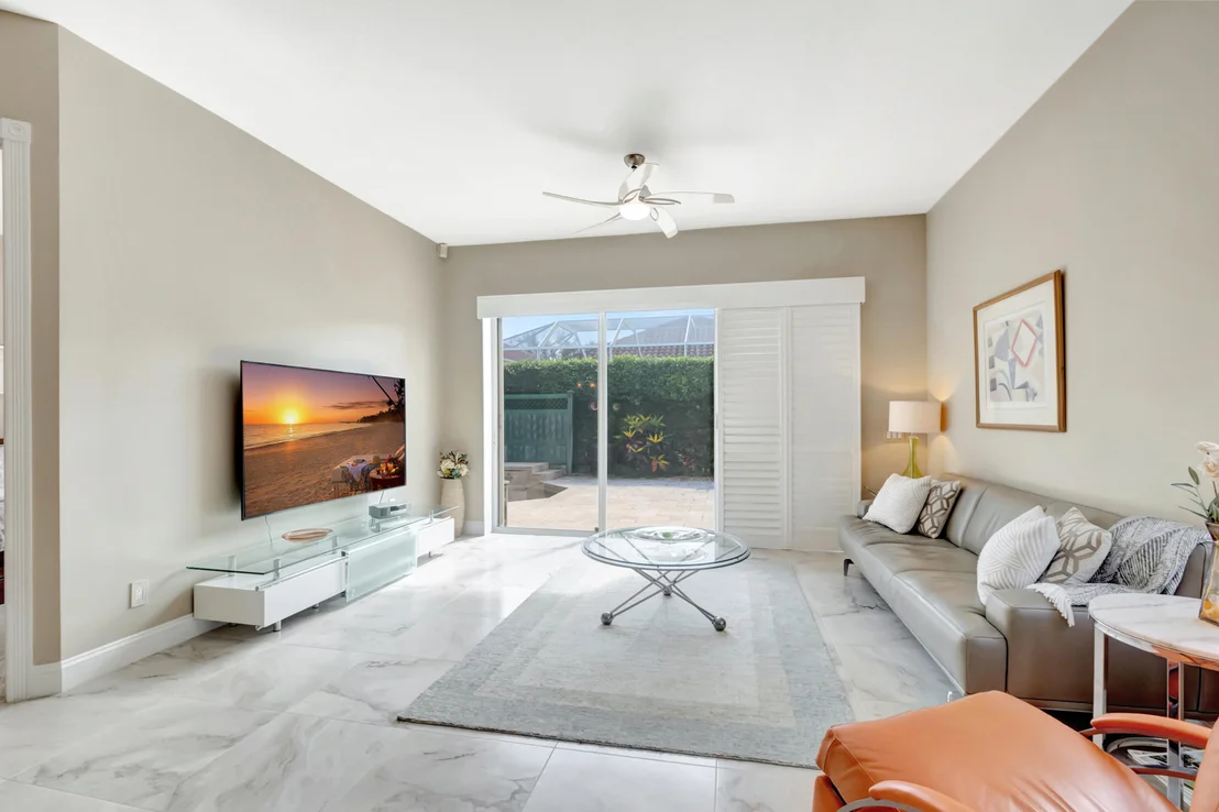 Photo of 4786 Temple Drive