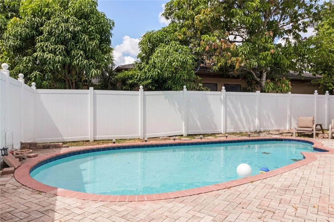 Photo of 8067 Buttonwood Creek
