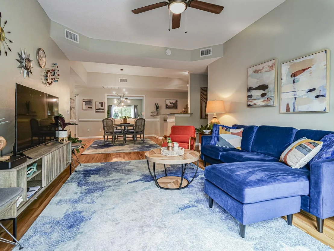 Photo of Unit 103 at 536 7TH Square
