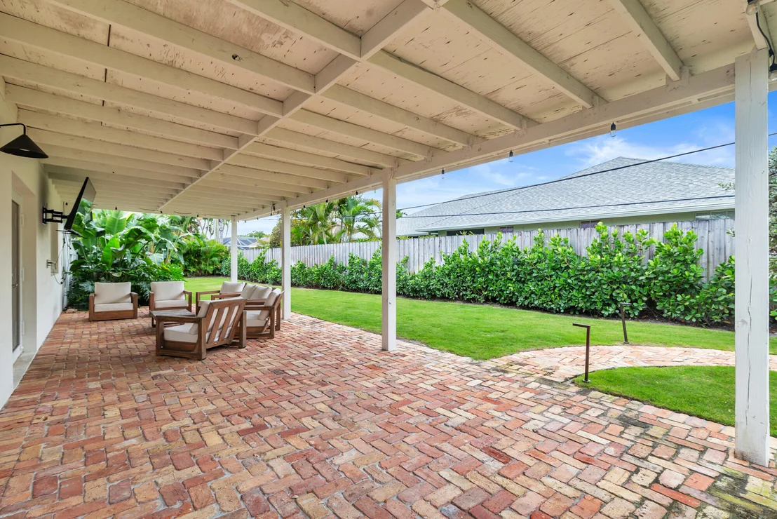 Photo of 7521 Edgewater Circle