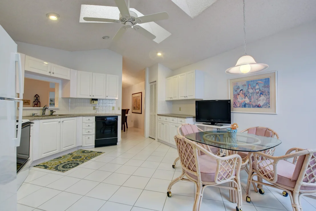 Photo of 6086 Bay Isles Drive