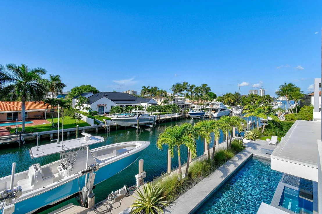 Photo of 1091 Gulfstream Way