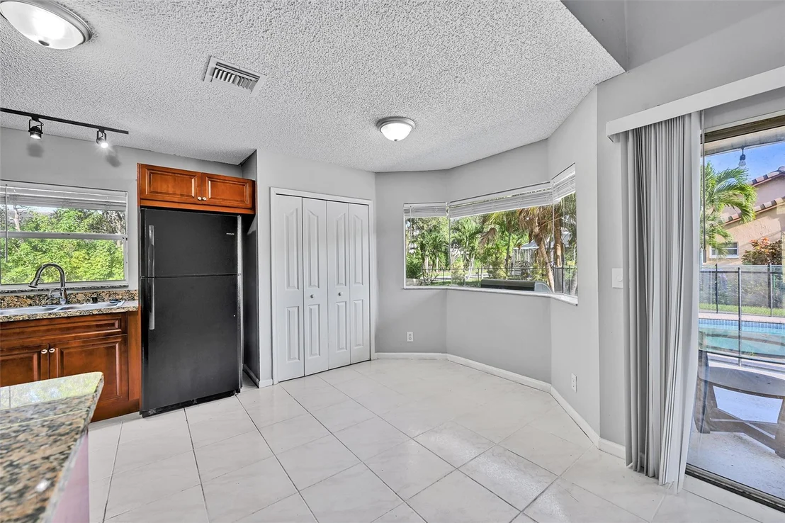 Photo of 10004 NW 57th Place