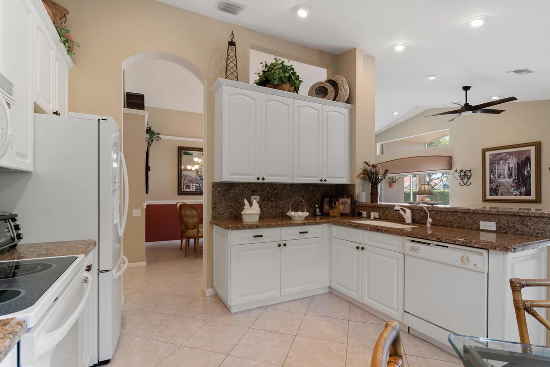 Photo of 6738 Sherbrook Drive