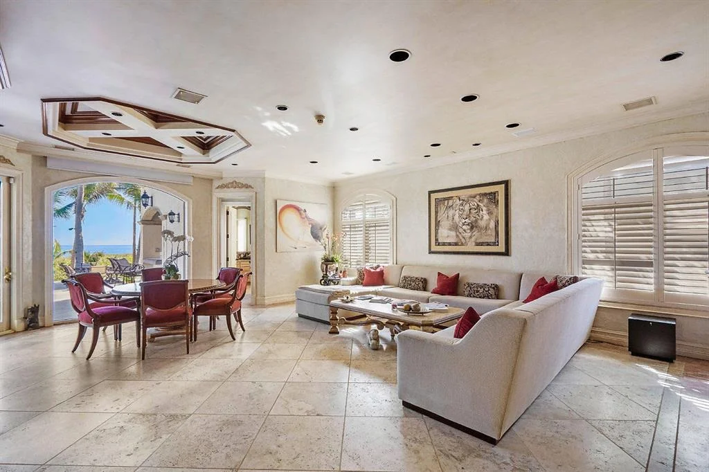 Photo of 719 N Ocean Boulevard