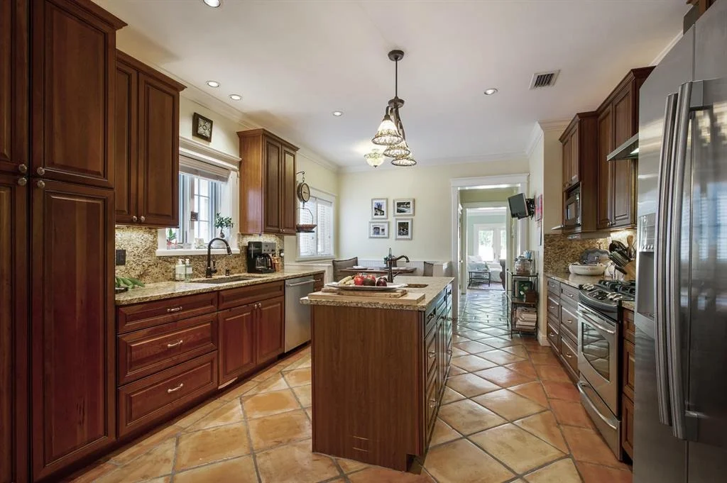 Photo of 743 Biscayne Drive