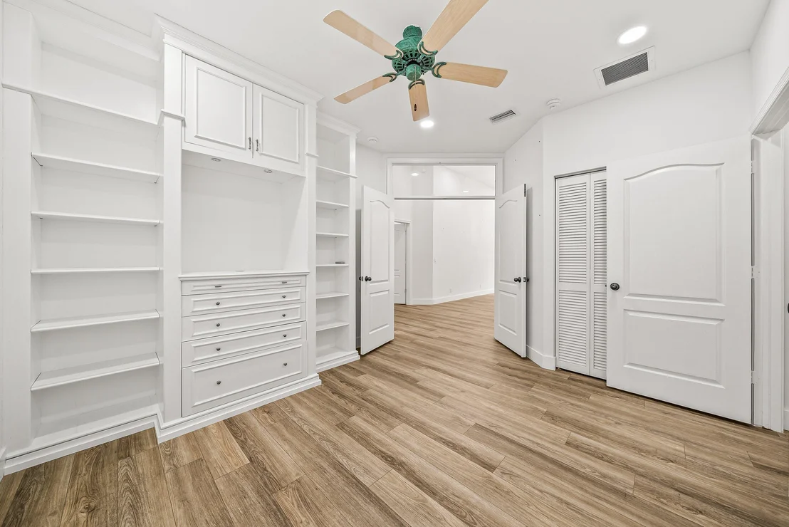 Photo of 230 Eagleton Estate Boulevard