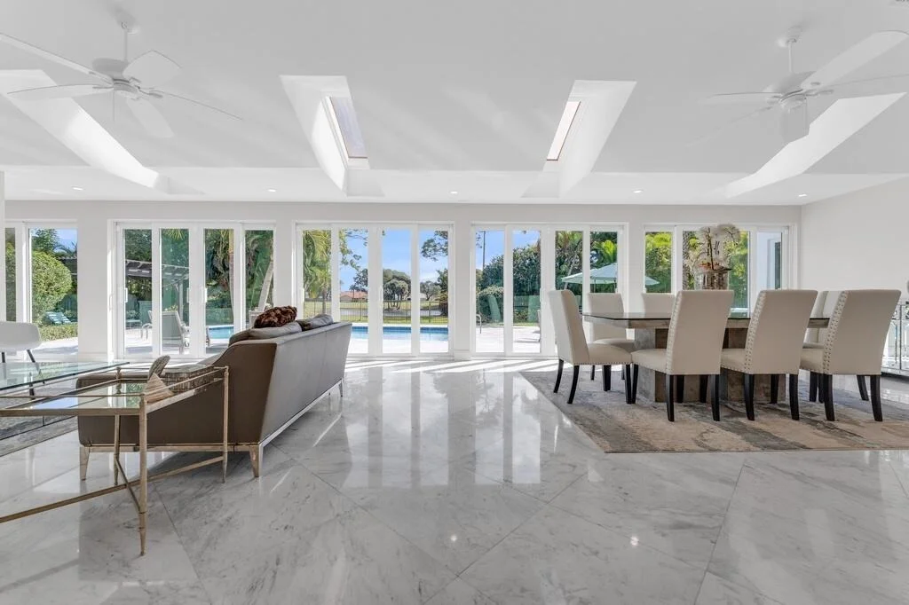 Photo of 355 Oakview Drive