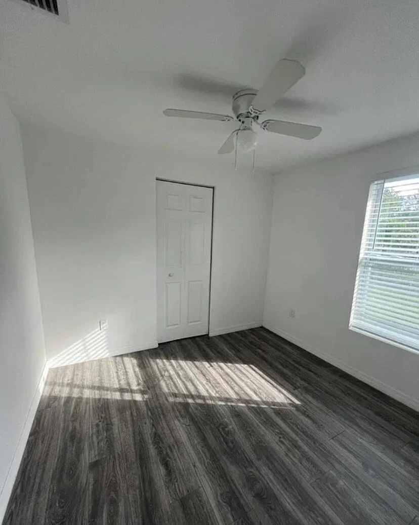 Photo of 3051 44th Lane
