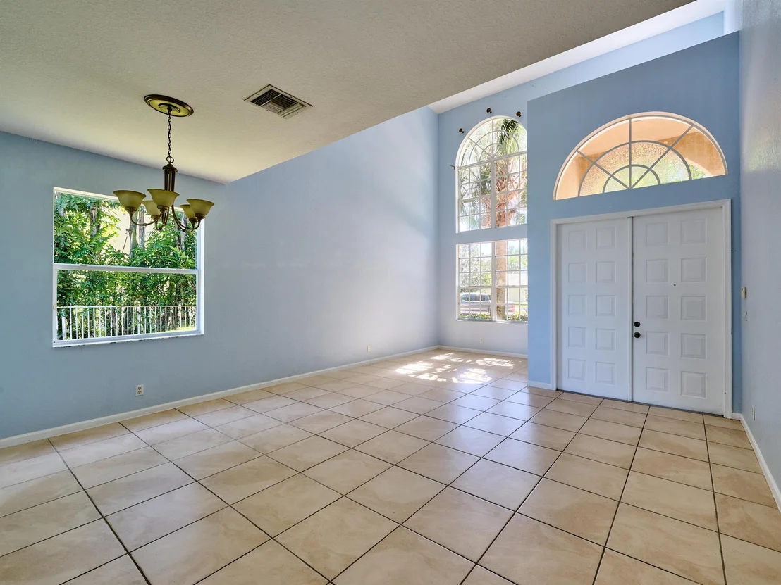Photo of 104 Devonshire Circle
