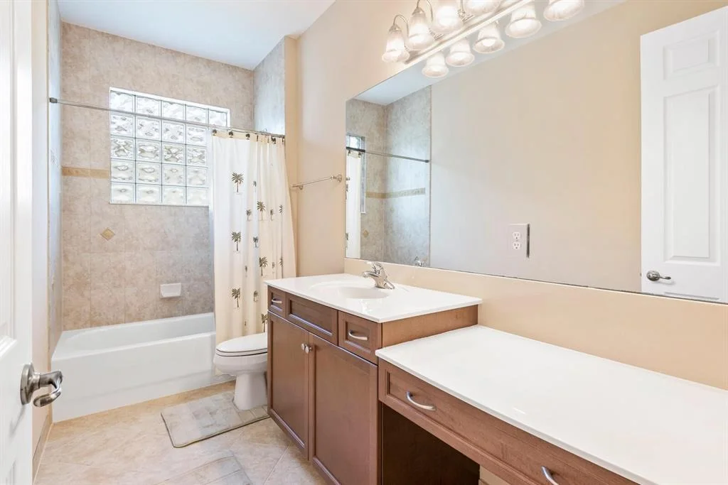 Photo of 11812 Windmill Lake Drive