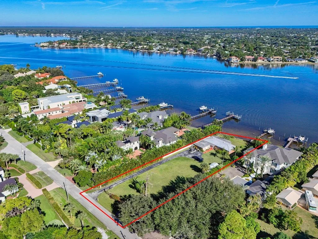 Photo of 5297 Pennock Point Road
