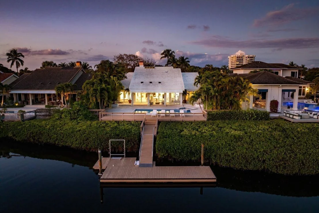 Photo of 215 Island Drive
