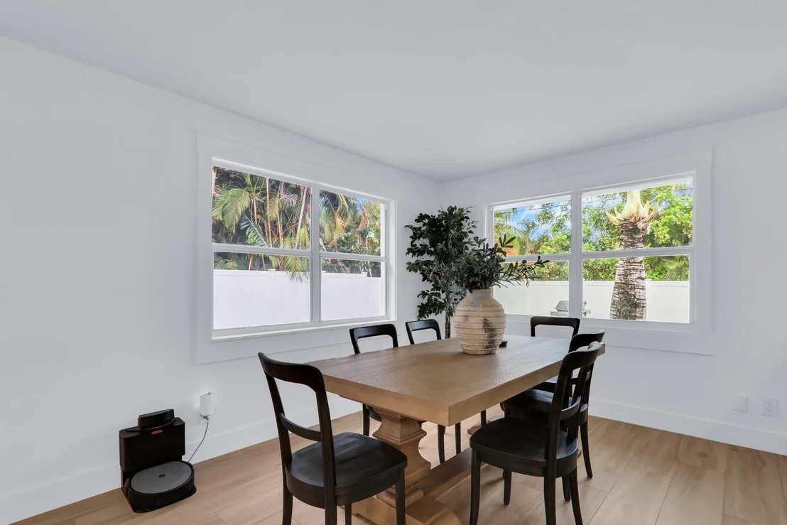 Photo of 5114 Laird Lane