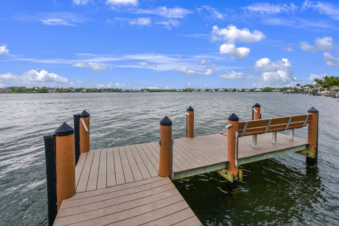 Photo of 324 River Drive
