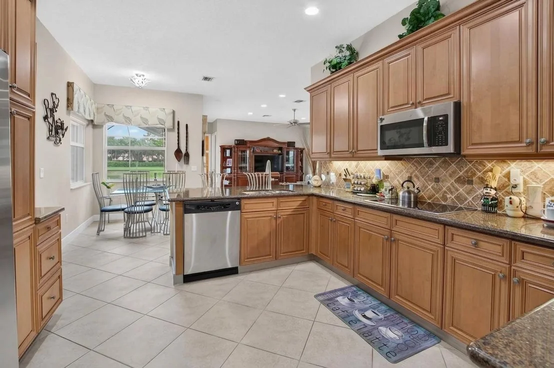 Photo of 8855 Starhaven Cove
