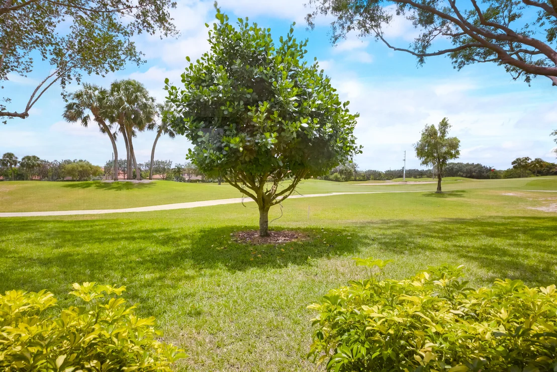 Photo of 6892 Grenelefe Road
