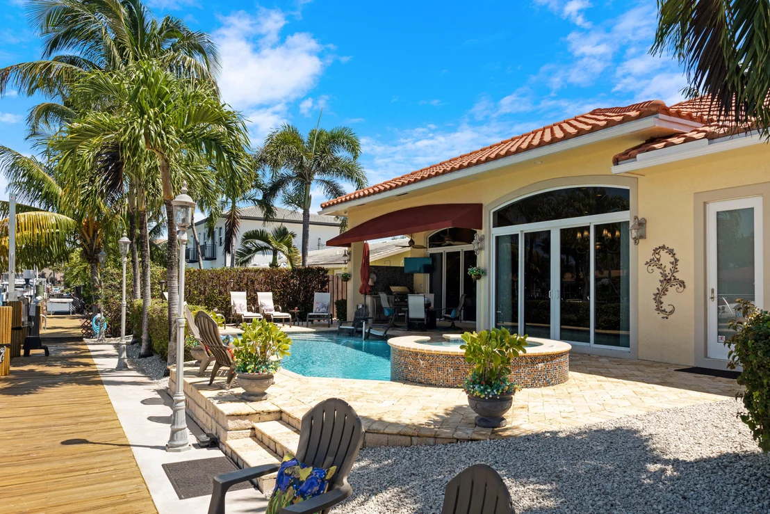 Photo of 371 SE 15th Avenue