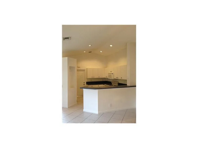 Photo of 1169 Alexander Bend
