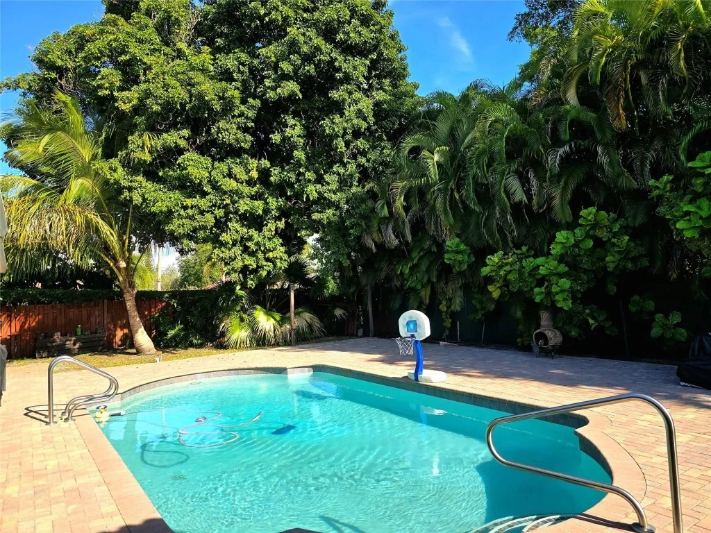 Photo of 400 Bonaventure Boulevard