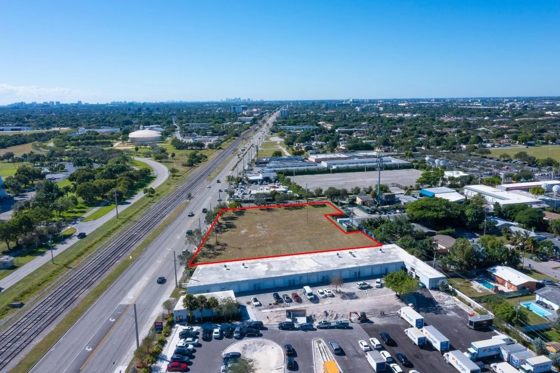 Photo of 1621 N Dixie Highway