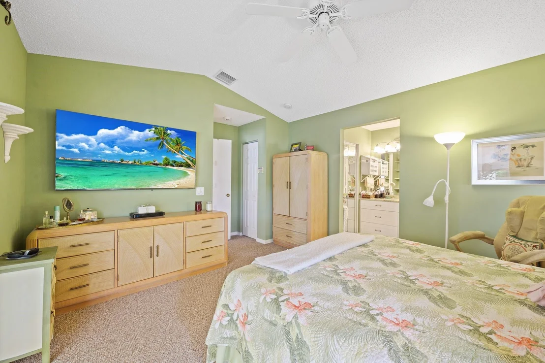 Photo of 1120 Alexander Bend