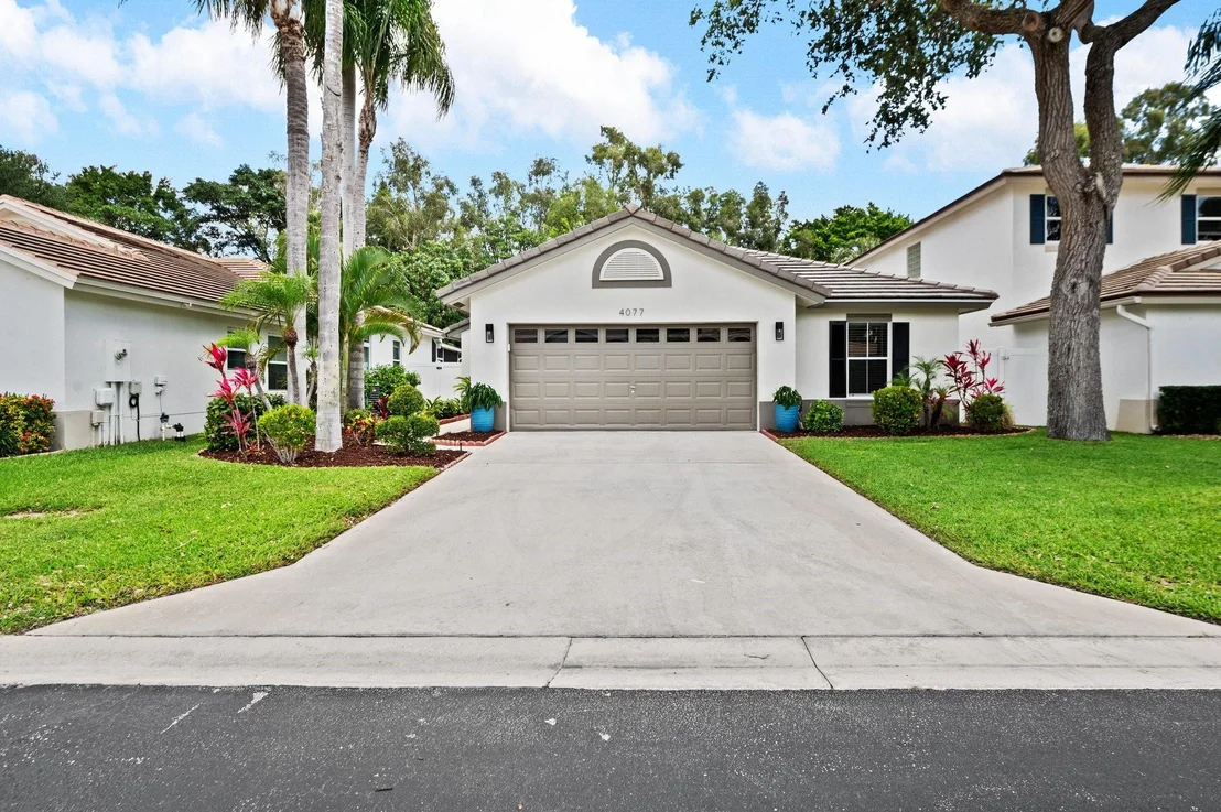 Photo of 4077 Manor Forest Trail