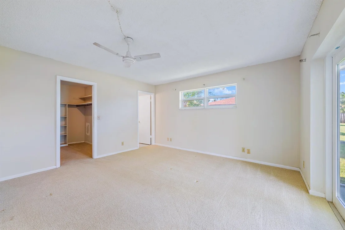 Photo of 19359 Gulfstream Drive