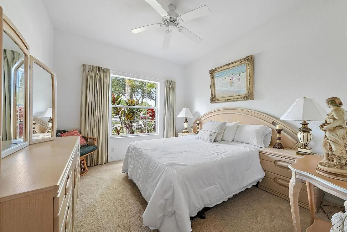 Photo of 6784 SE Twin Oaks Circle