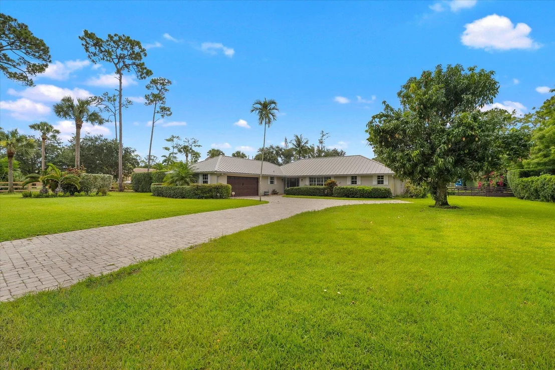 Photo of 12666 Quercus Lane