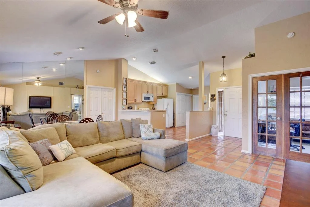 Photo of 1840 Edgewater Drive