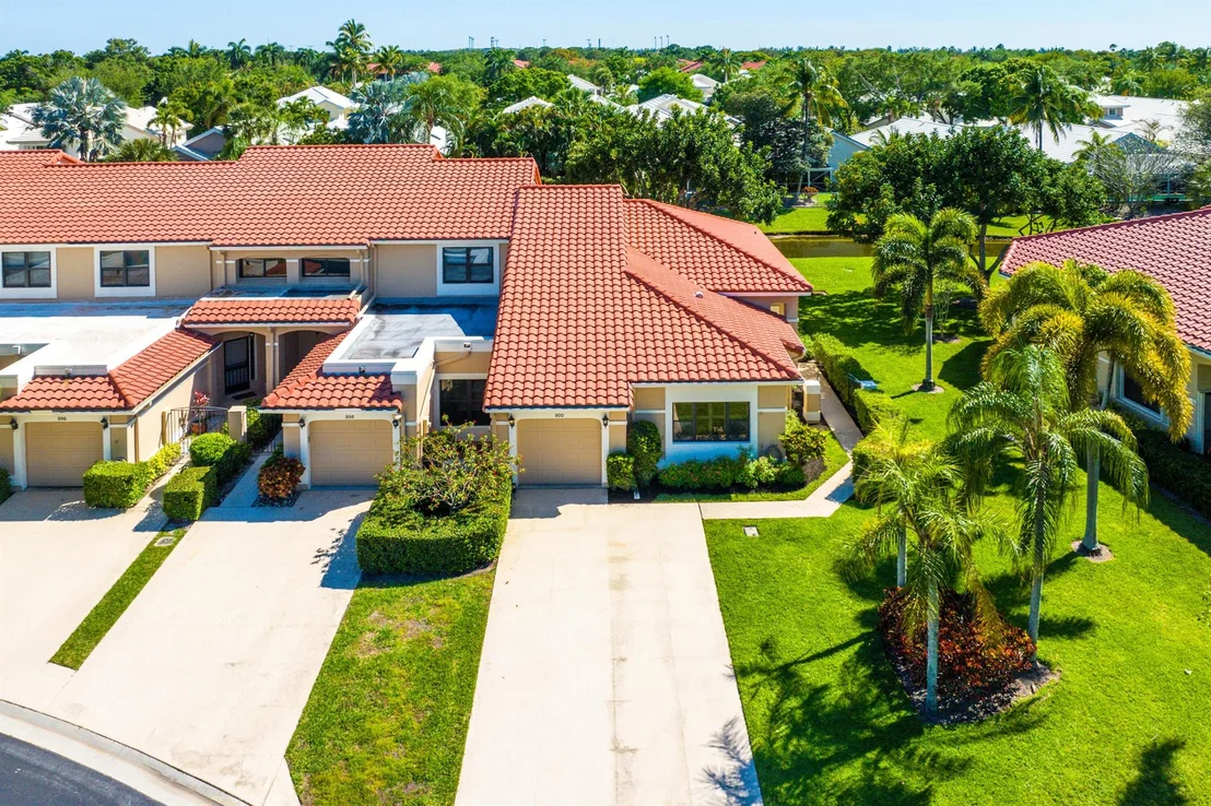 Photo of 900 Windermere Way
