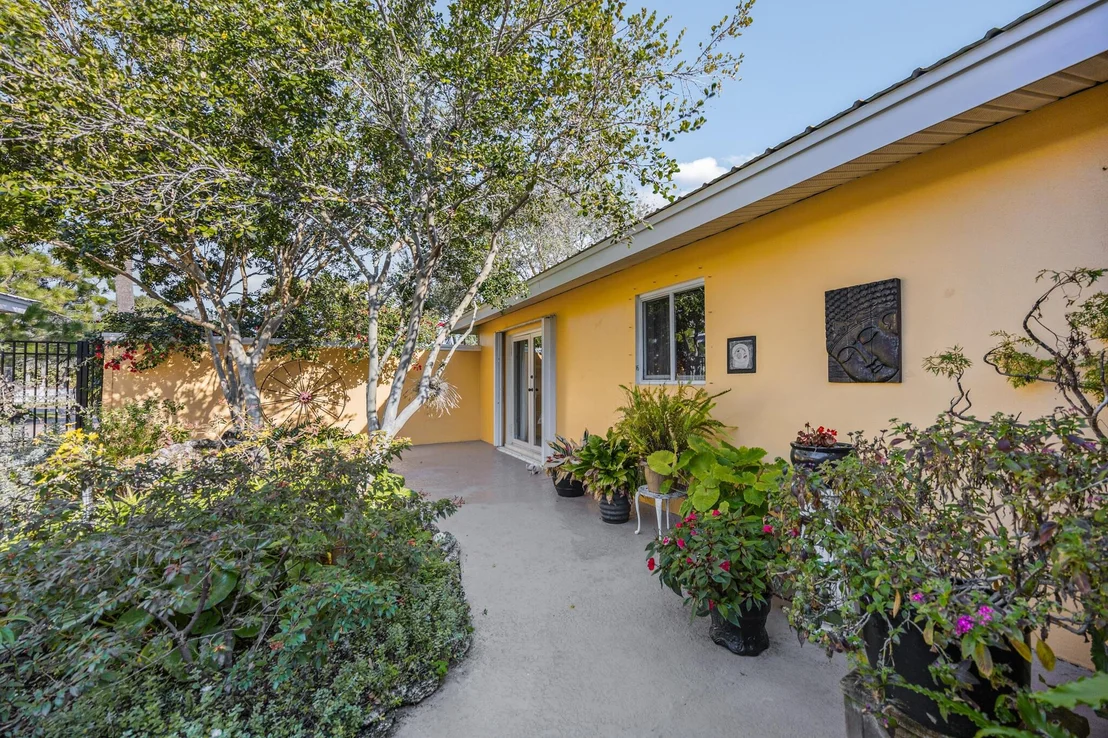 Photo of 1107 Pinetree Drive