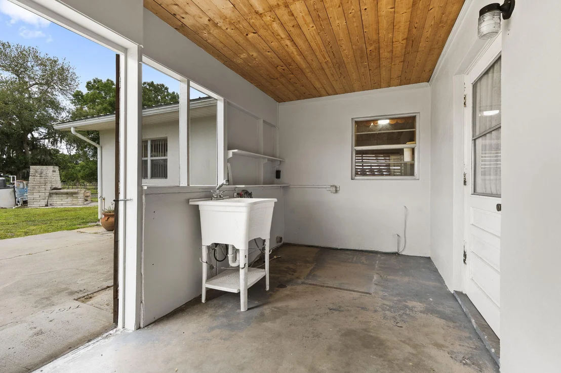 Photo of 4072 NW 18th Street